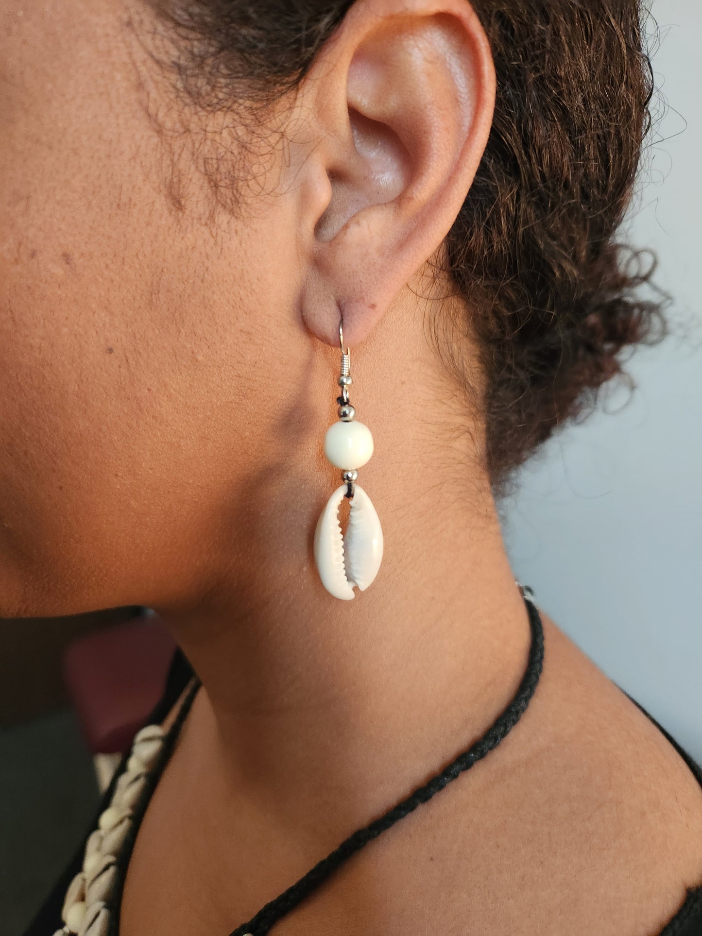 Cowrie Necklace Set White Beads