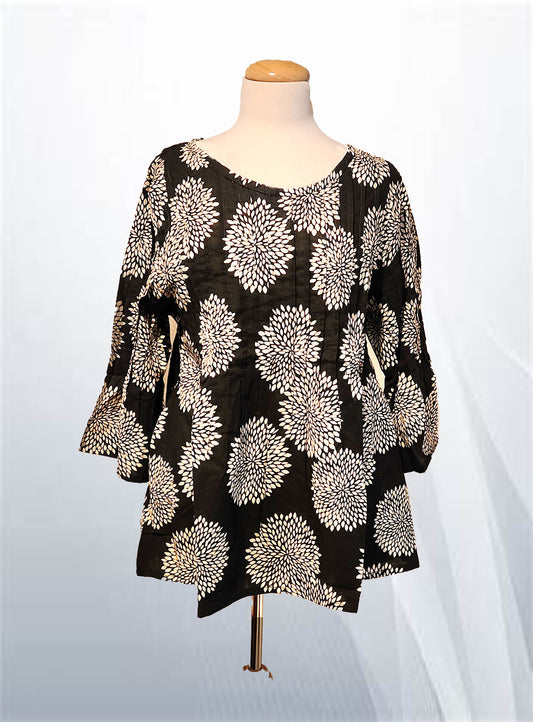 Pleated 3/4 Sleeve Top Mum Print