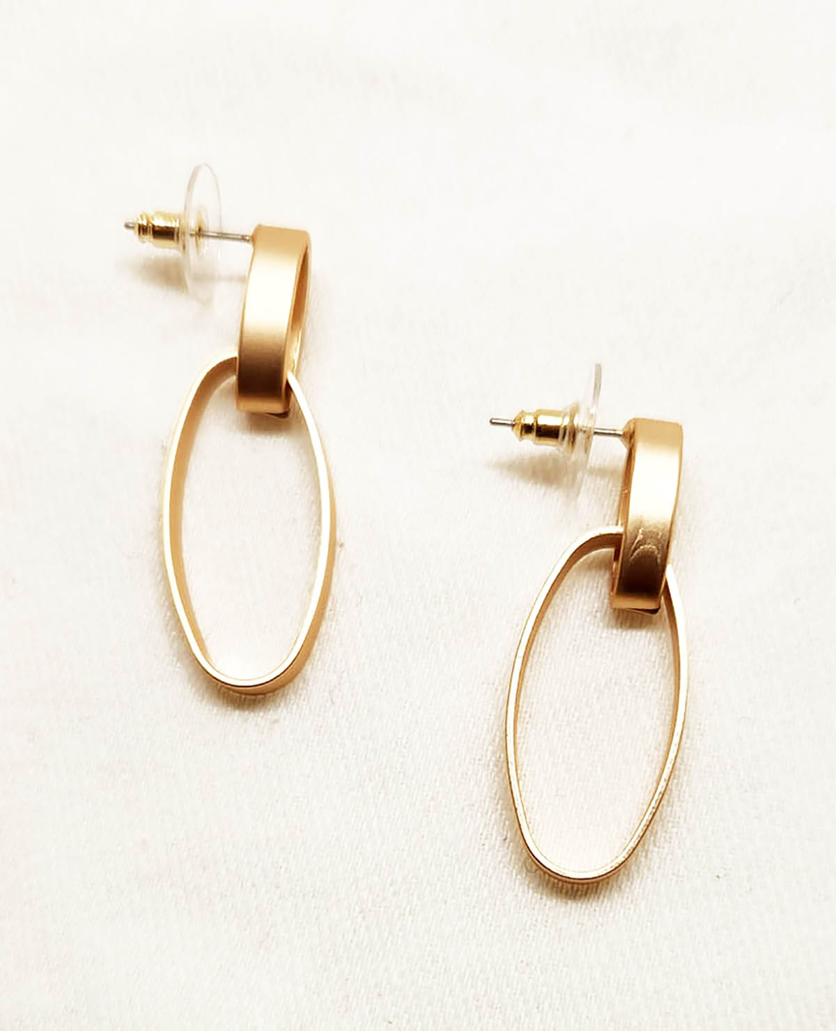 Loop in Loop Earrings Gold